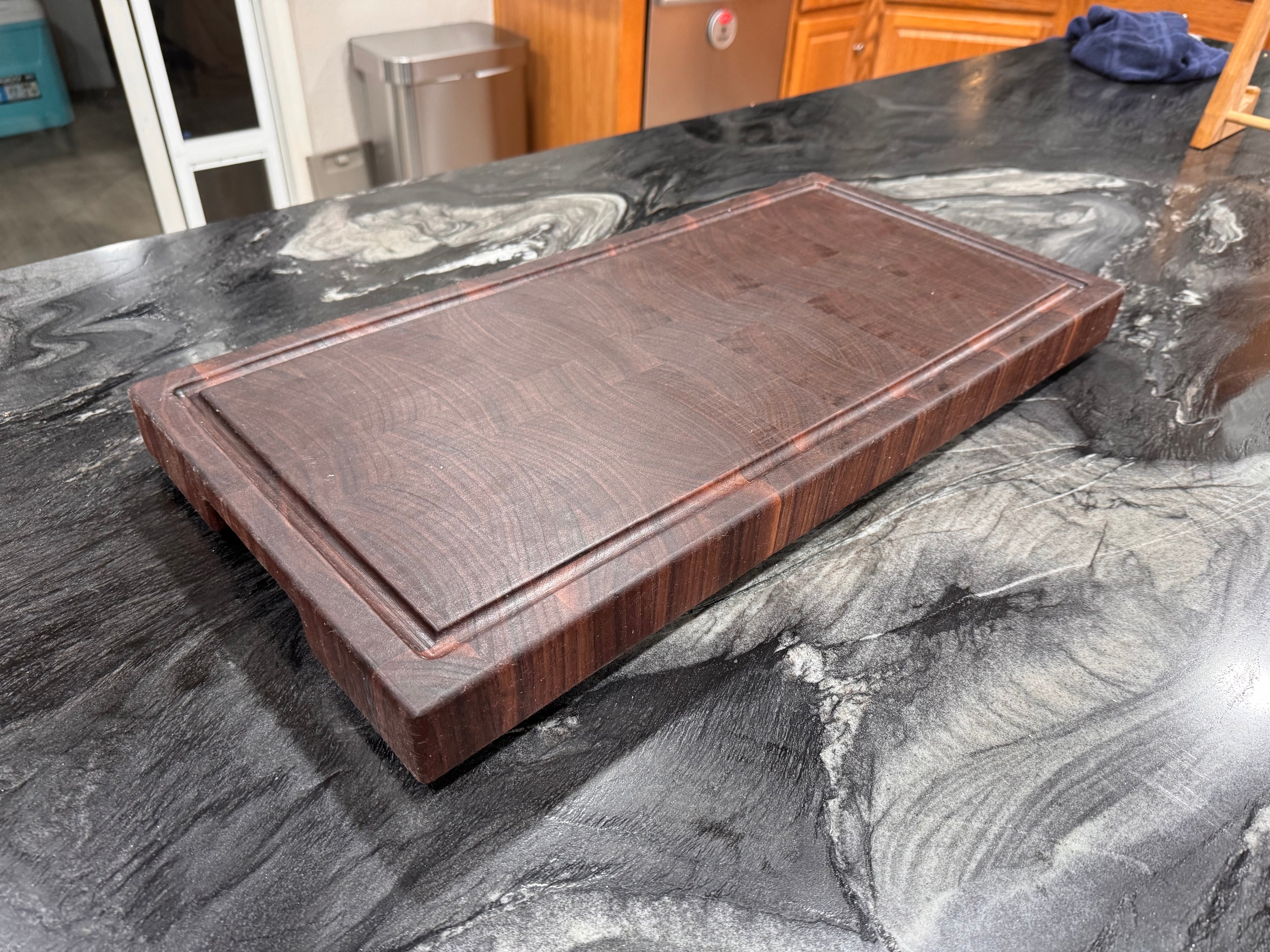 Luxury Walnut End-grain Cutting Board - Made for Ribs